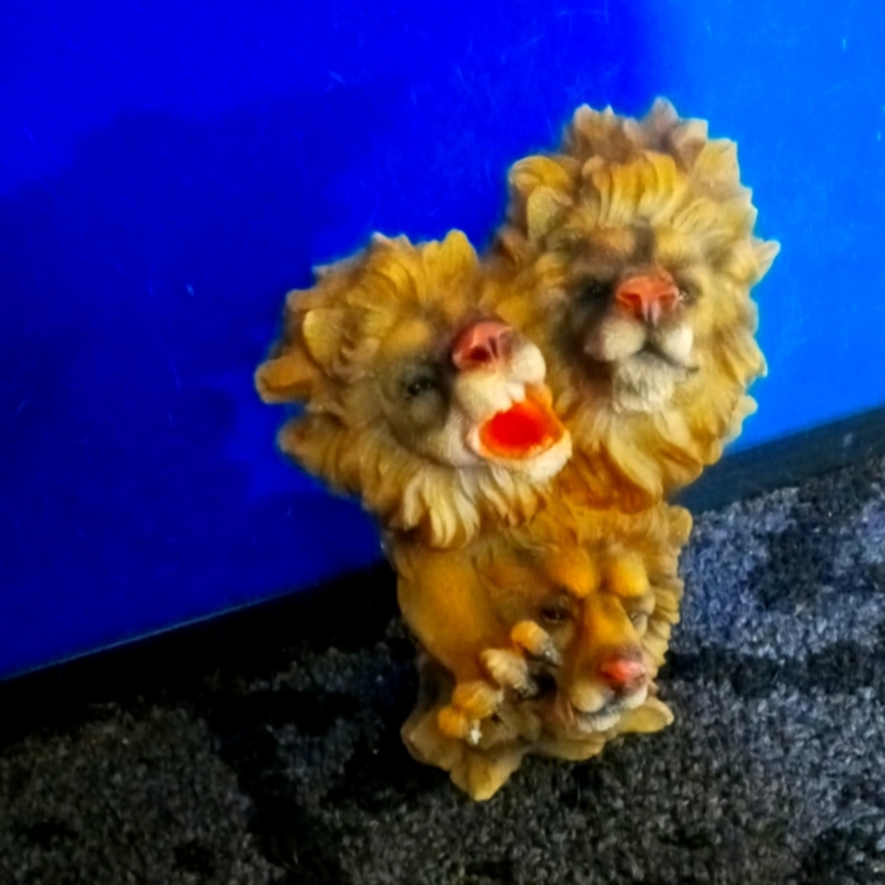 Lion Trio Decorative Figurine - Brown